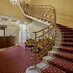 Romance Hotel
