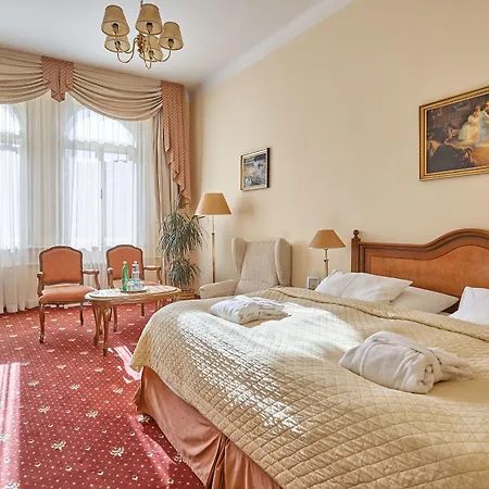 Romance Hotel