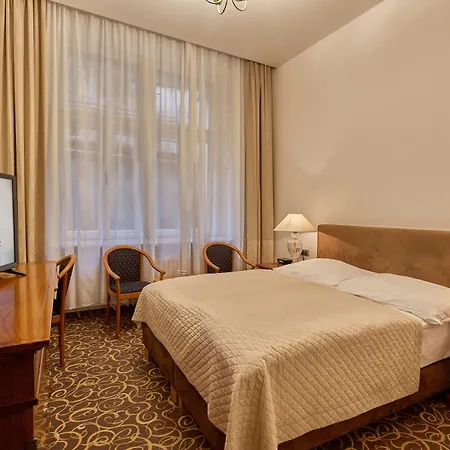 Hotel Romance