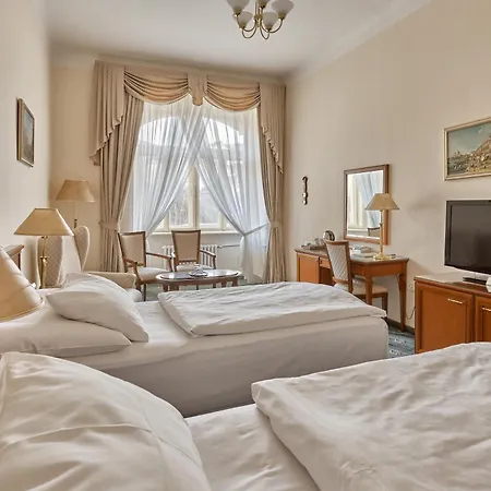Romance Hotel
