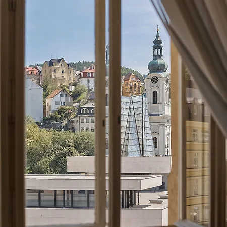 Romance Hotel