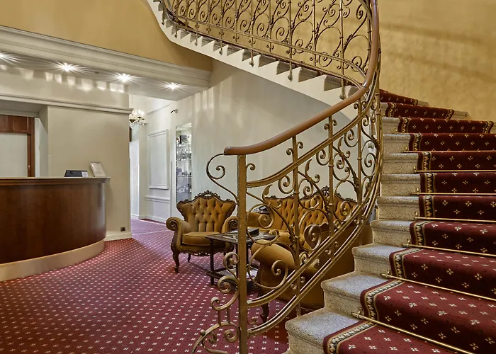 Romance Hotel